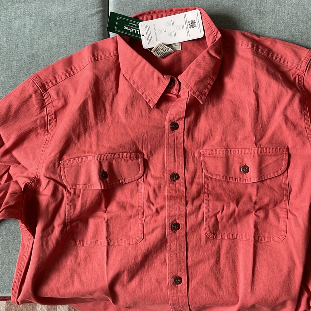 LL Bean Lakewashed Twill untucked fit Mineral red medium - Picture 5 of 5